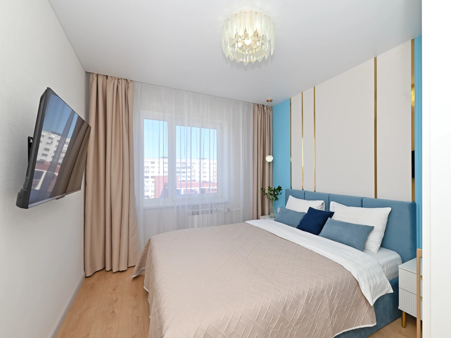 КвартираKenig Holidays 3-к в центре Рыбной деревни у Кафедрального собора