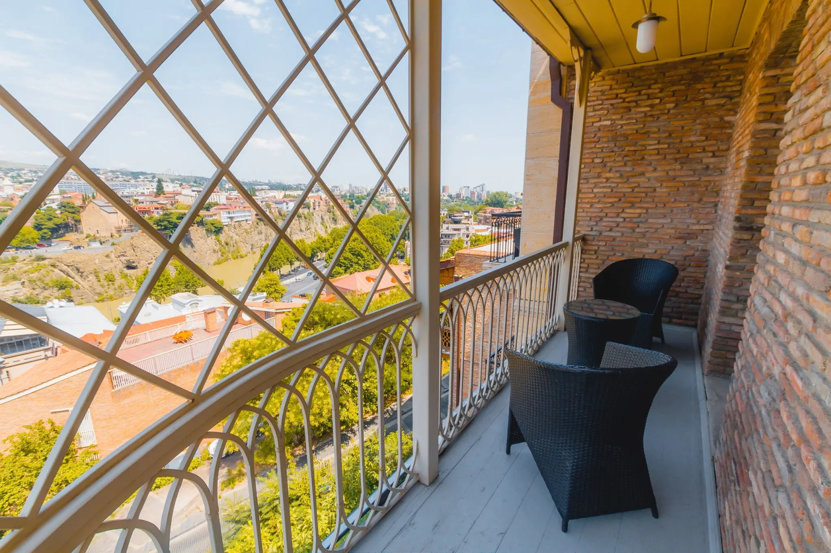 Отель Citadel Narikala