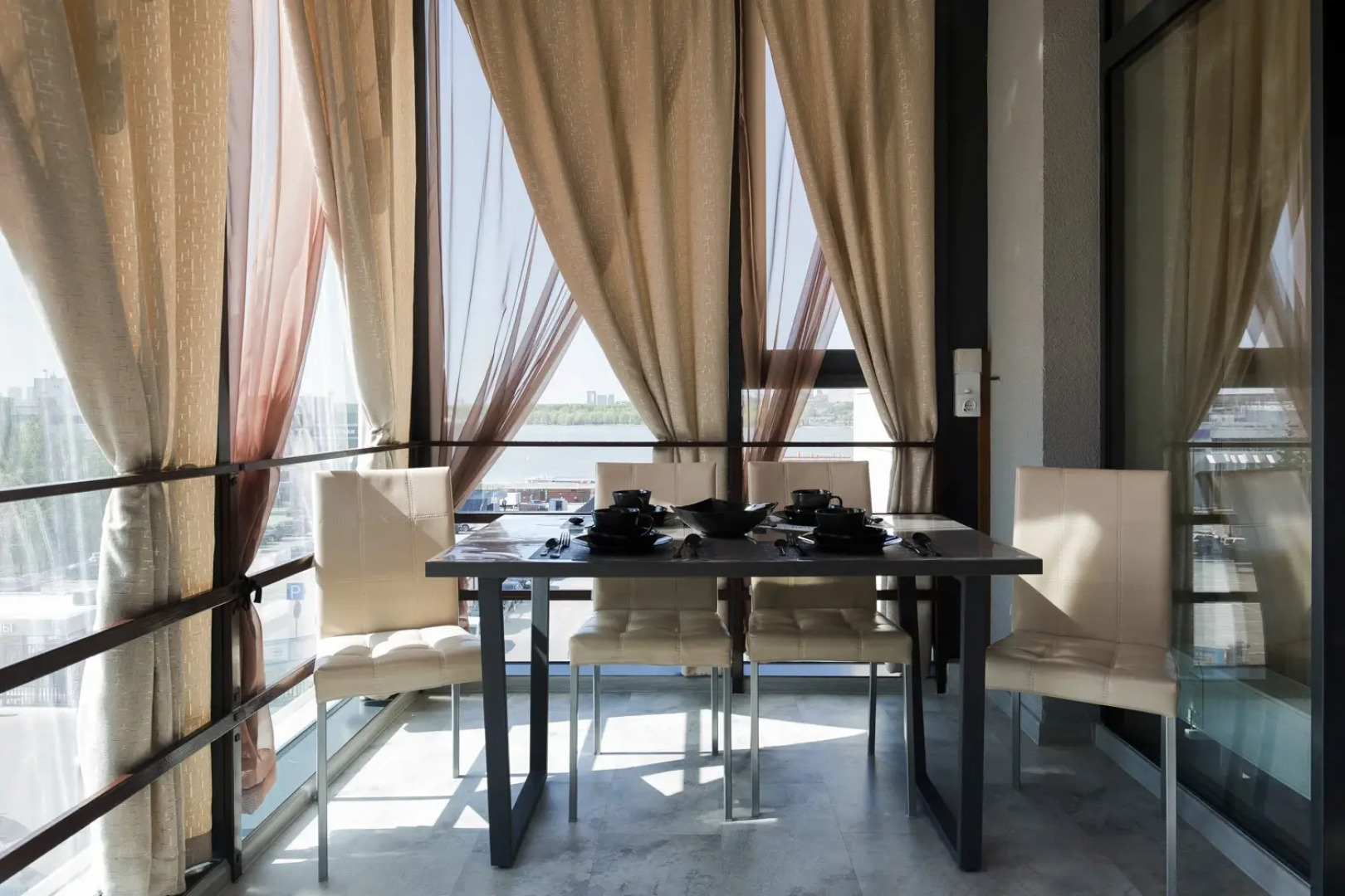 Квартира Премиум-класса Лучшая Локация Огромная Лоджия Панорама на Обь Парковка у Лифта