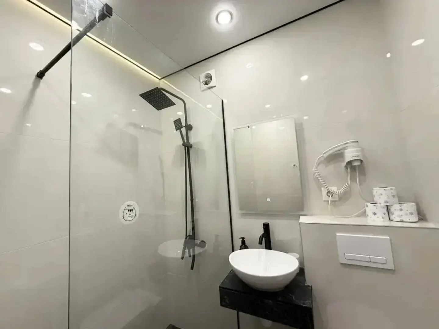 Апартаменты на Баумана 4