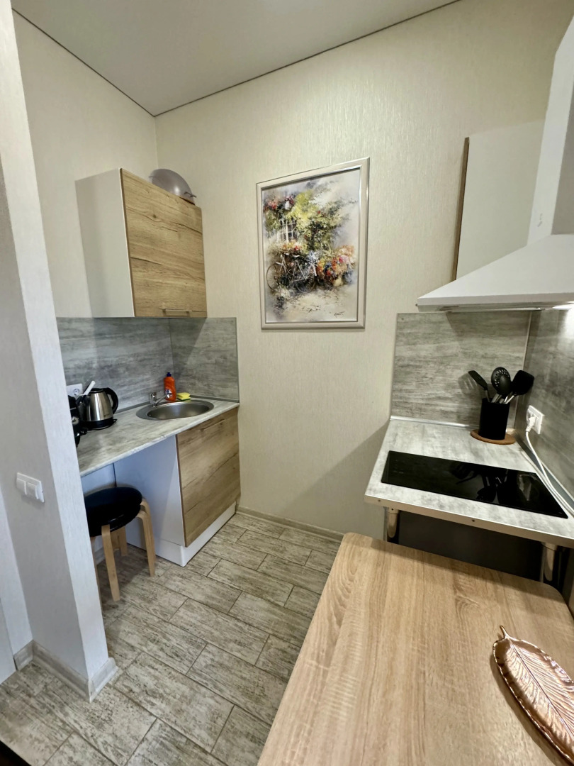 Квартира Студия с балконом напротив ТЦ Горки Город