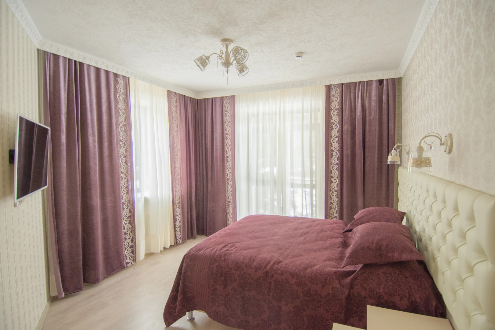 Отель Эльбрус Плаза (Elbrus Plaza)