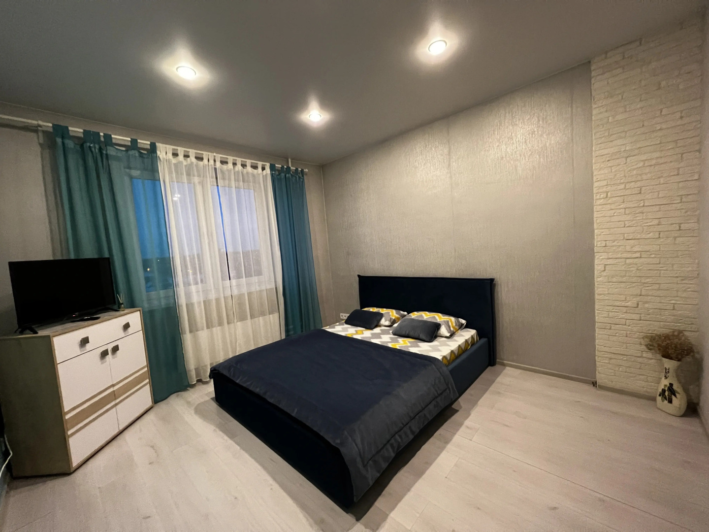 Апартаменты Квартира AlexHome РП Свердловский Заречная 7