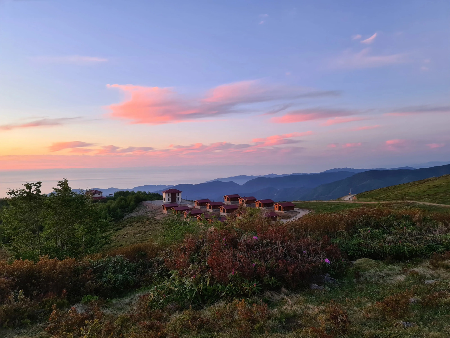 Flora Handüzü Resort & Wellness Bungalow Hotel