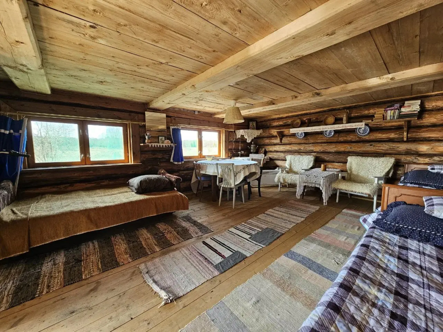 Частный дом Федосовых комната под елкой