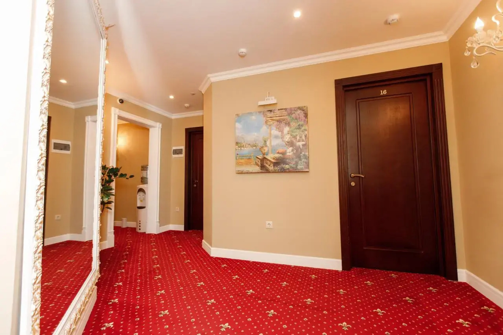 Отель Комильфо