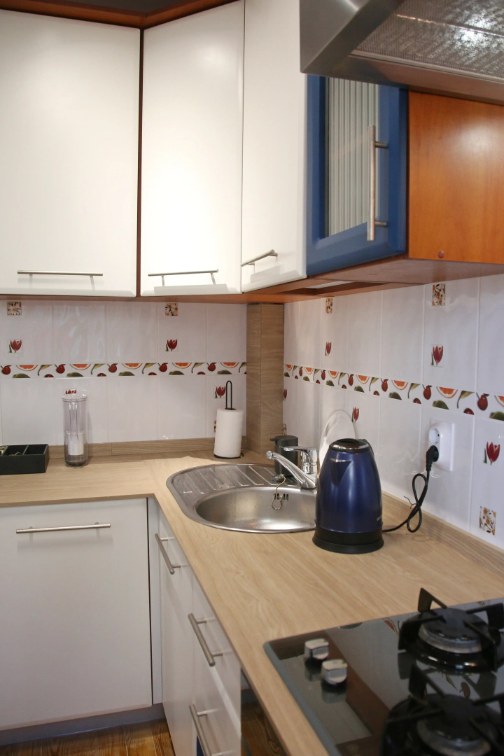 Апартаменты Айвазовский - оранжевое настроение и пол из натуральной сосны в самом центре Калининграда