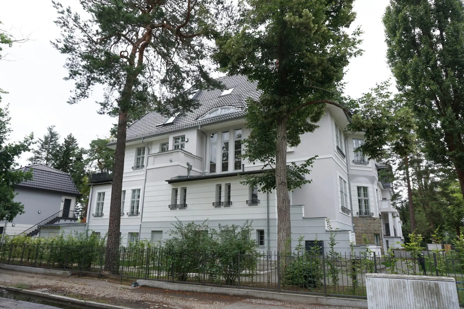 Apartments Aeronaut Suits powered by Pearl1