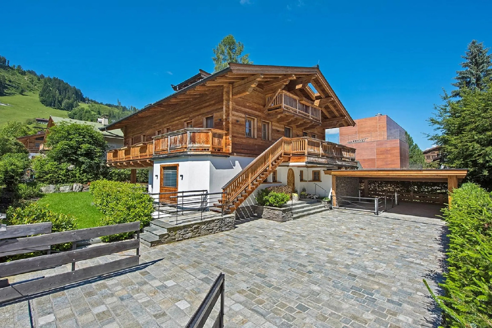 Вилла Lovely Chalet Kitzbuhel