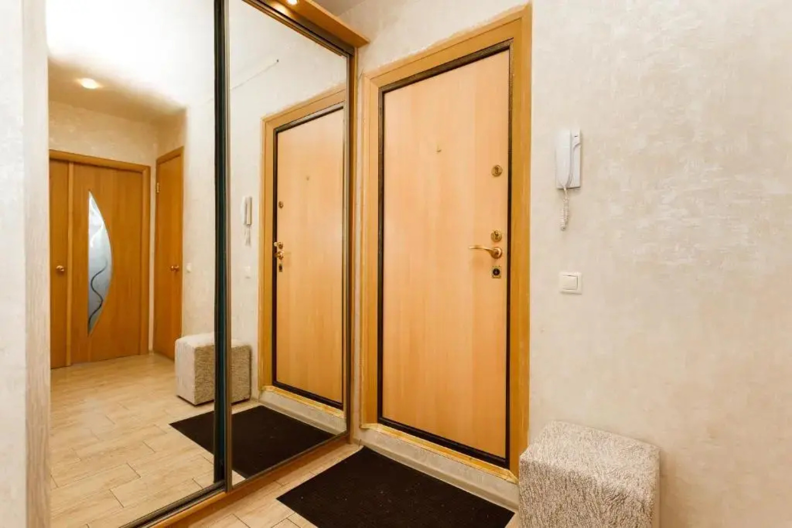 Апартаменты Серова 27