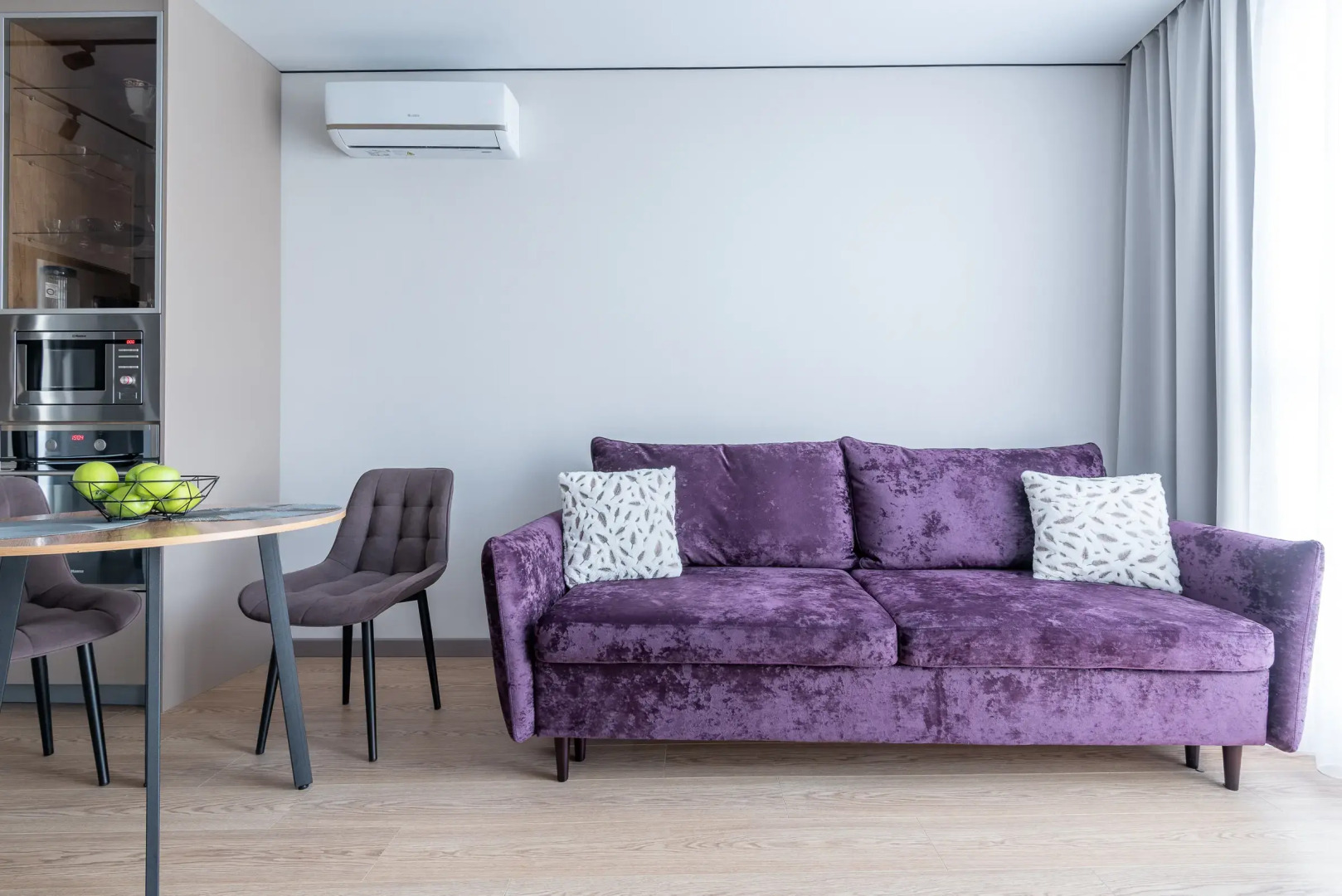 Квартира на сутки Парк Челюскинцев Самозаселение Wi-Fi Кондиционер Кухня объединена с жилой зоной Отдельная спальня