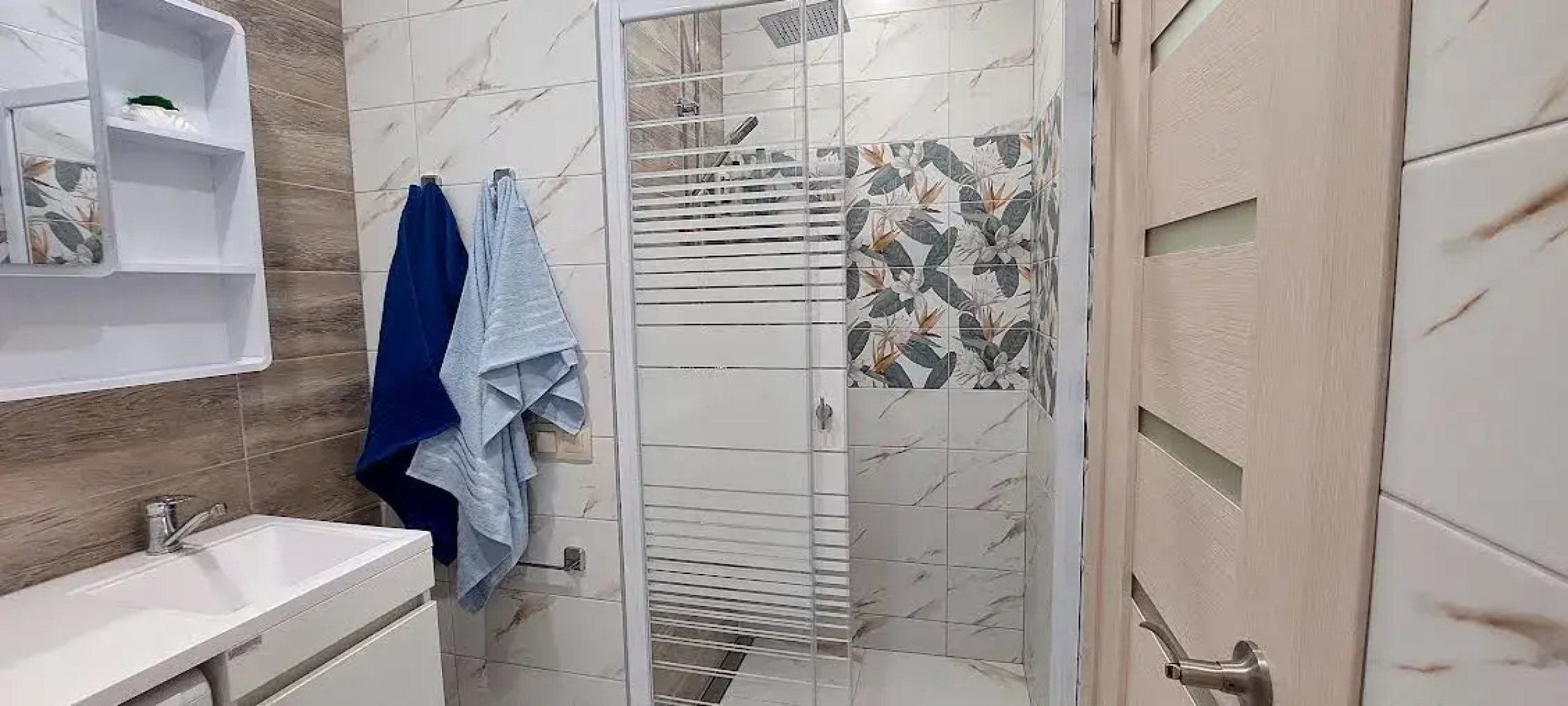 Квартира бизнес в цветущем дворике