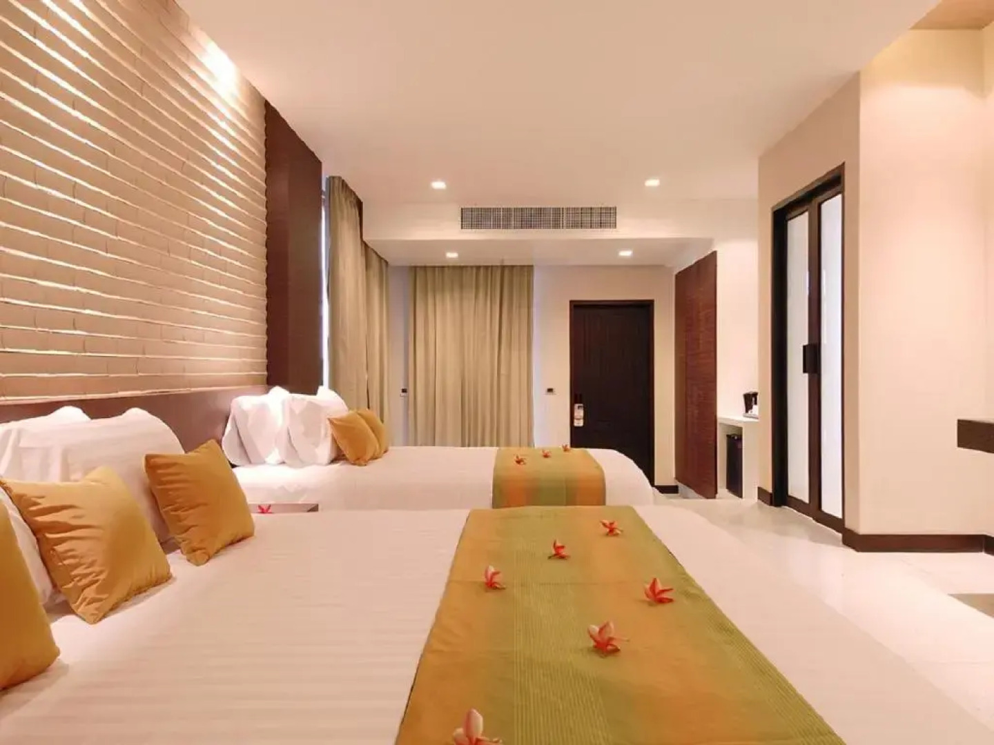 Отель The Zign Premium Villa