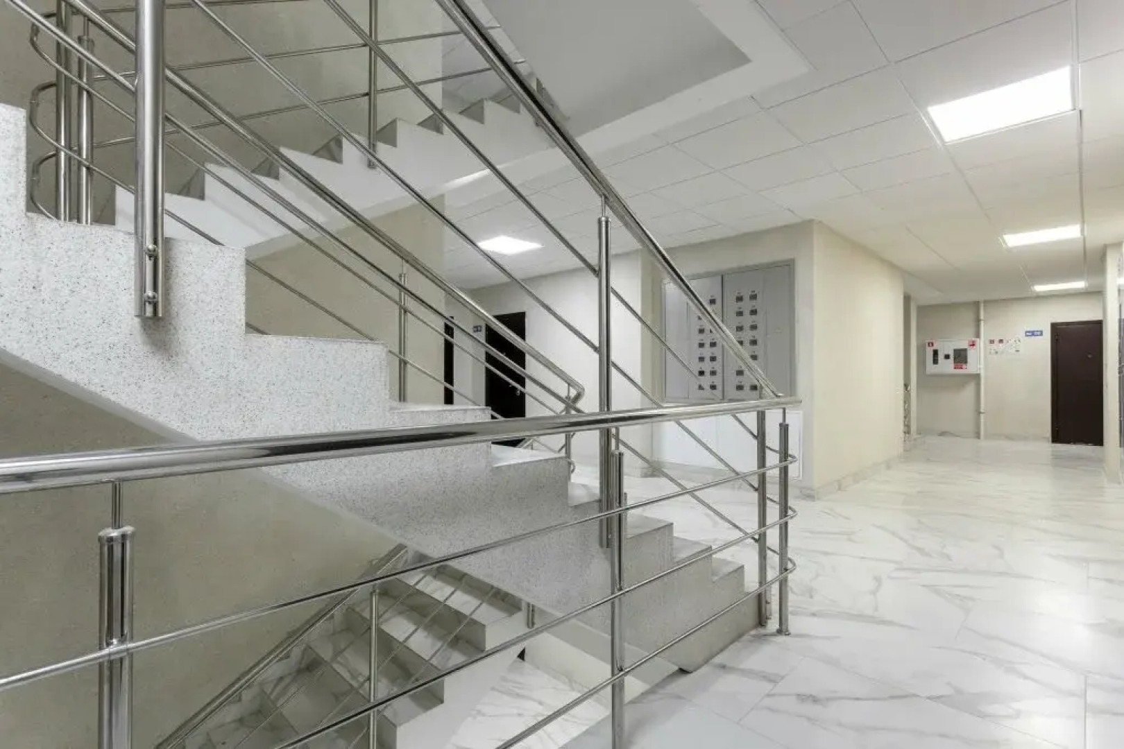 Апартаменты с Балконом и Шикарным Видом на Парк