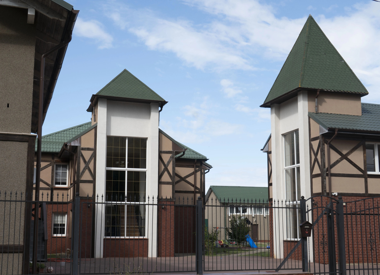 Отель Песок и Море