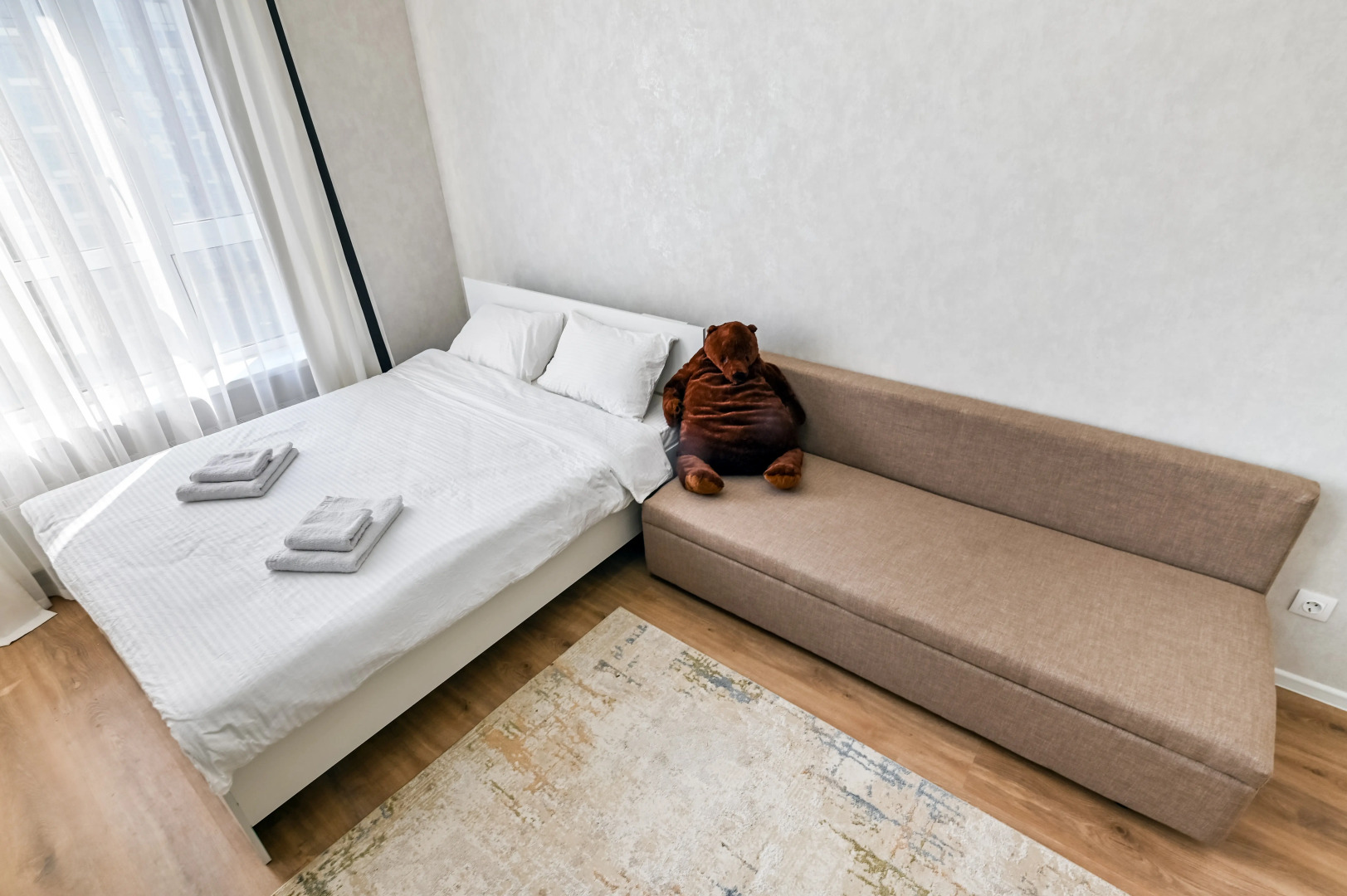 Апартаменты однокомнатные возле Хан-Шатыра I блок