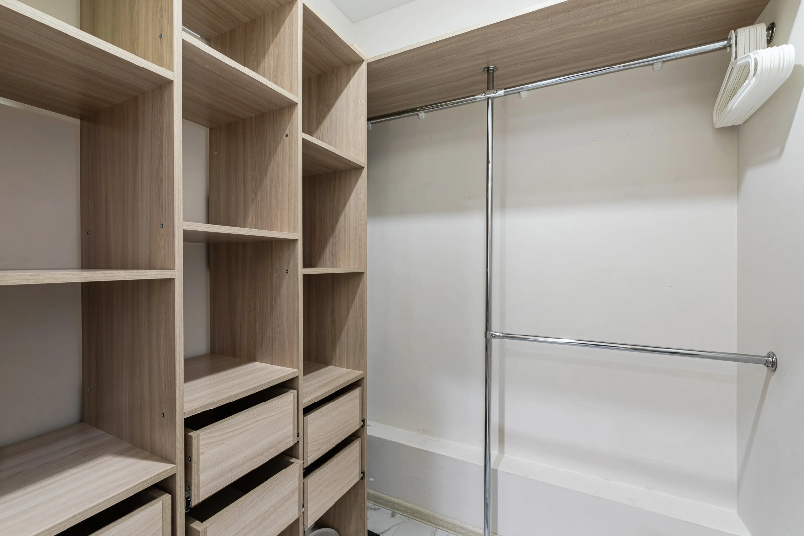 Апартаменты 3-х комнатные в центре в ЖК Арт Сити