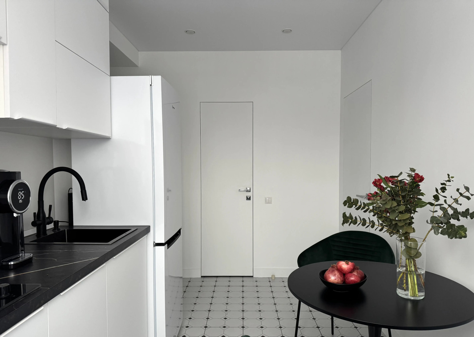 Квартира Стильная у метро Akadem