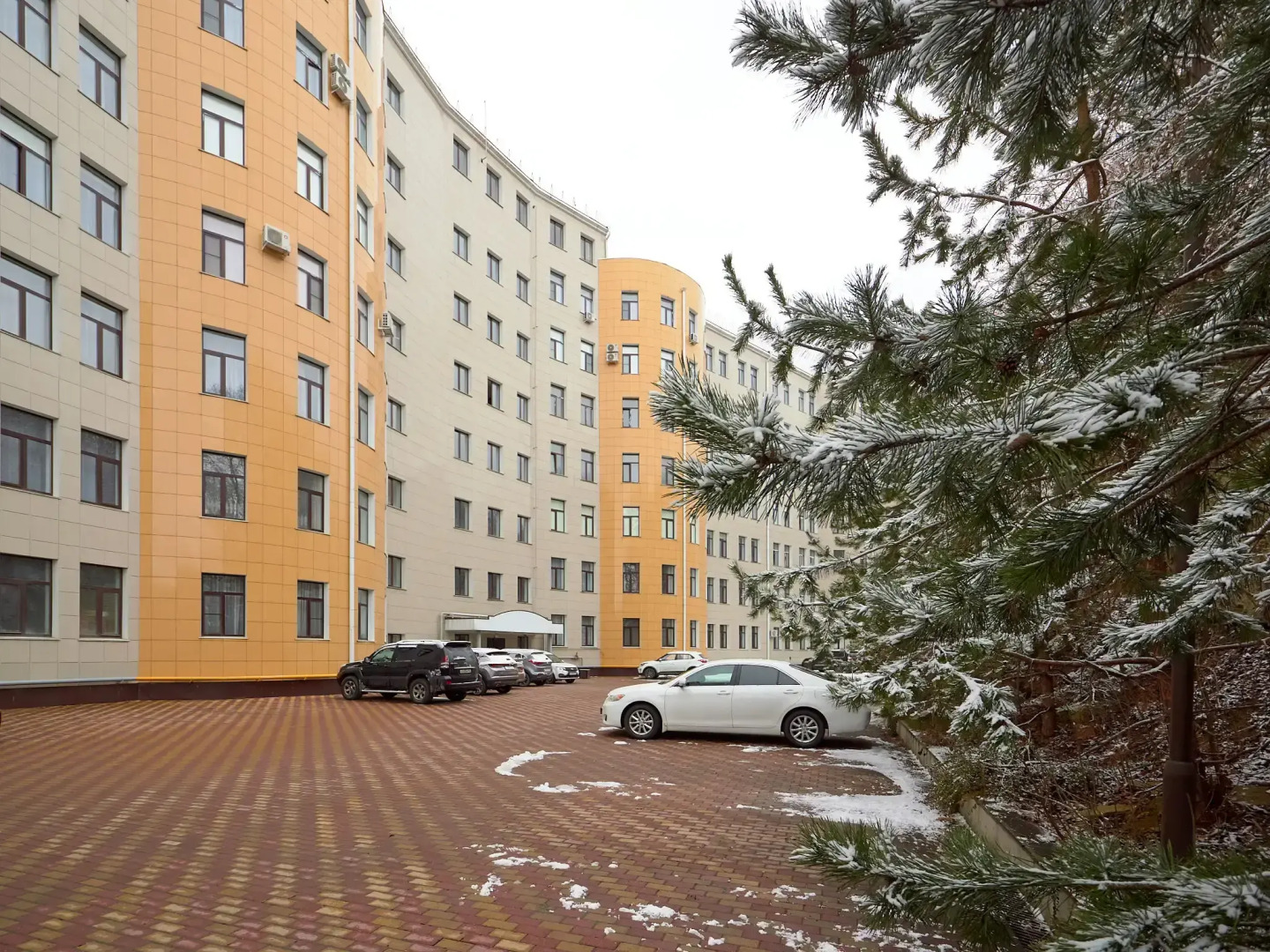 Апартаменты Орхидея от Ирины Савельевой + В самом центре города сразу у Курортного бульвара + С видом на горы + Весь город у ваших ног!