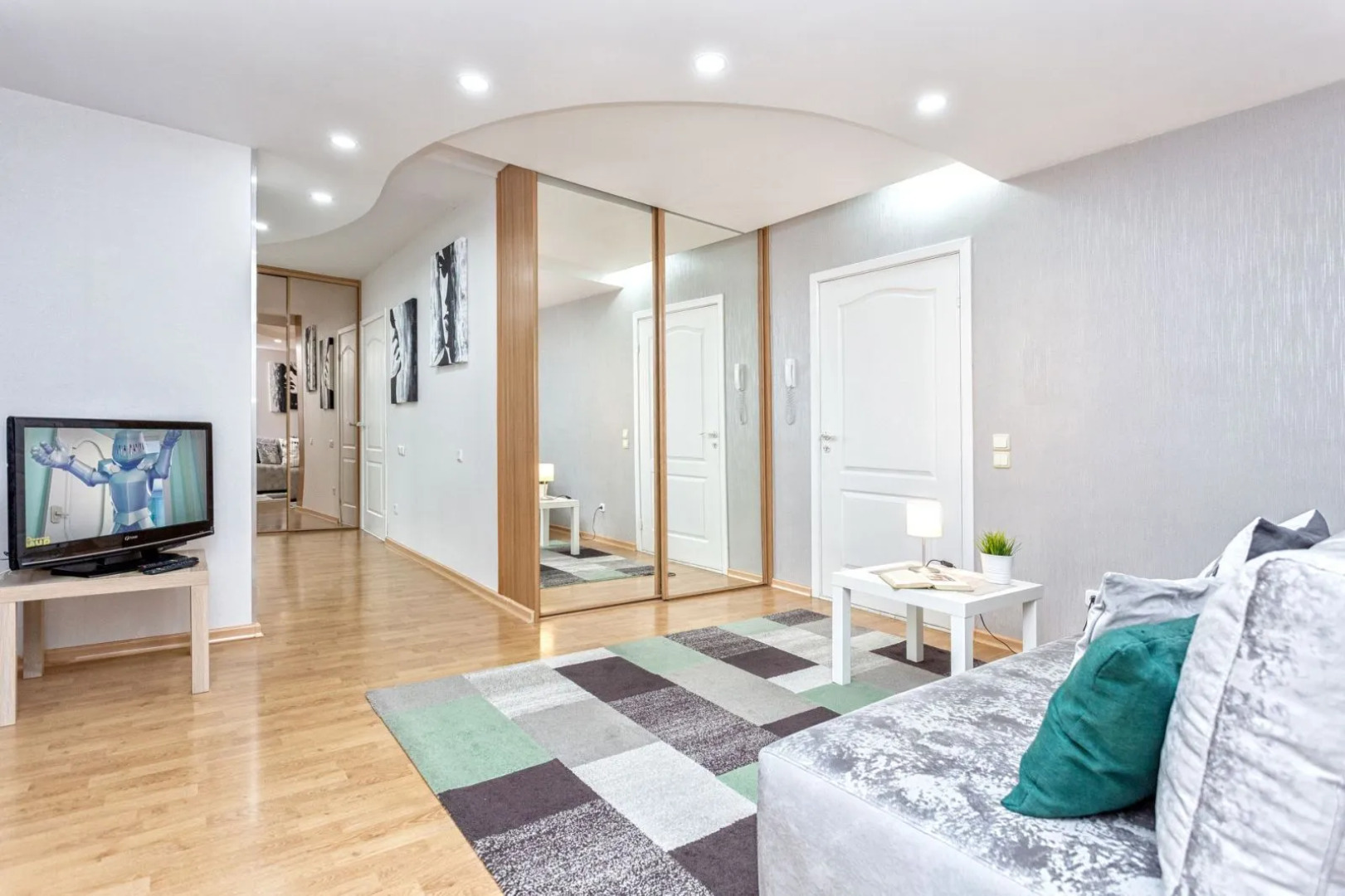 Апартаменты Леонида Беды 6