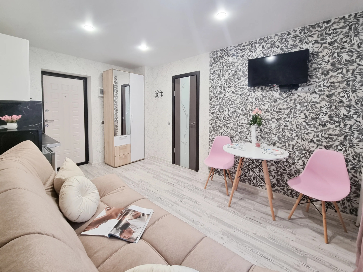 Апартаменты LovelyHome39 у Королевских ворот студия 4