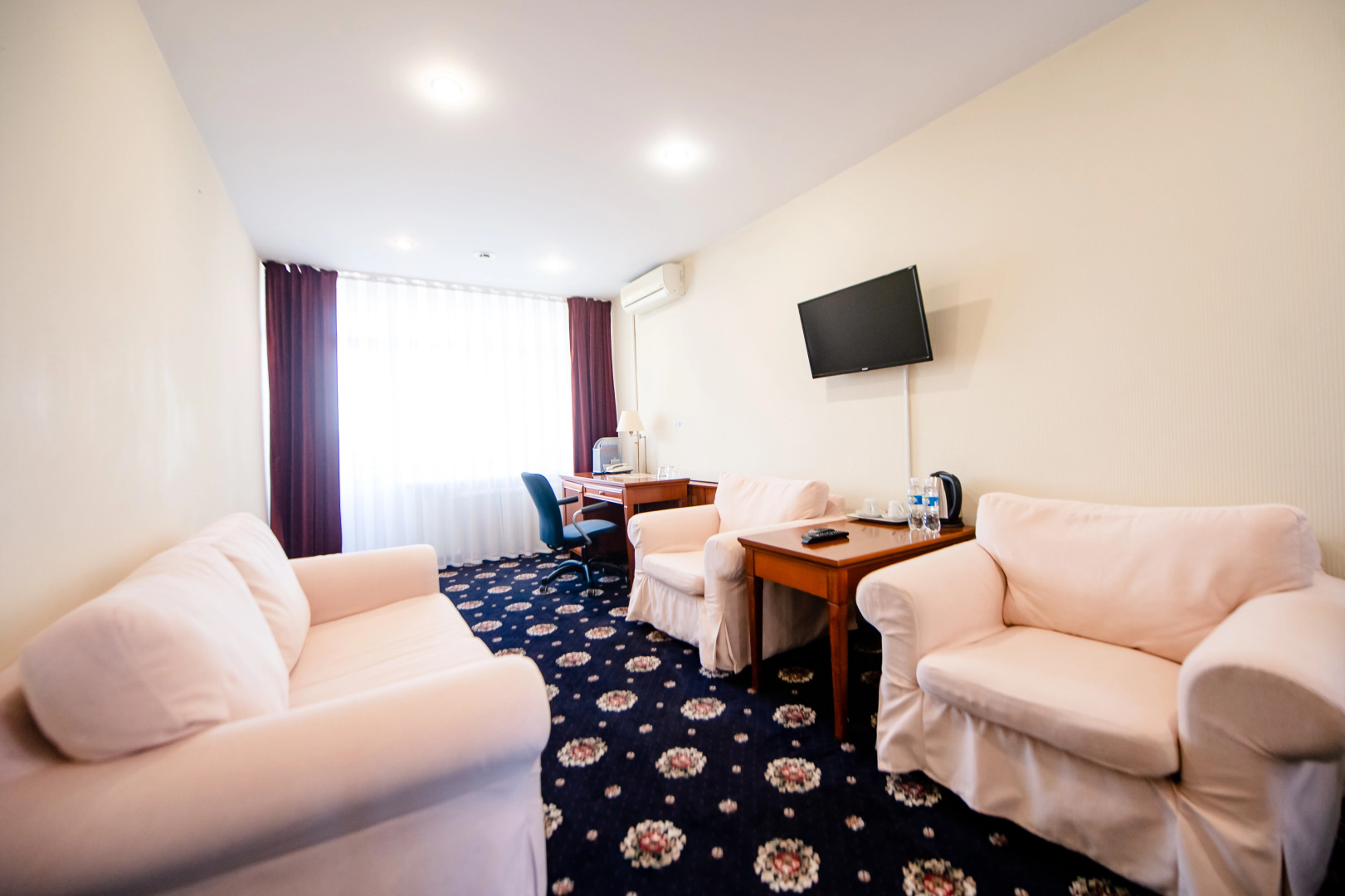 Отель Президент-отель Дис