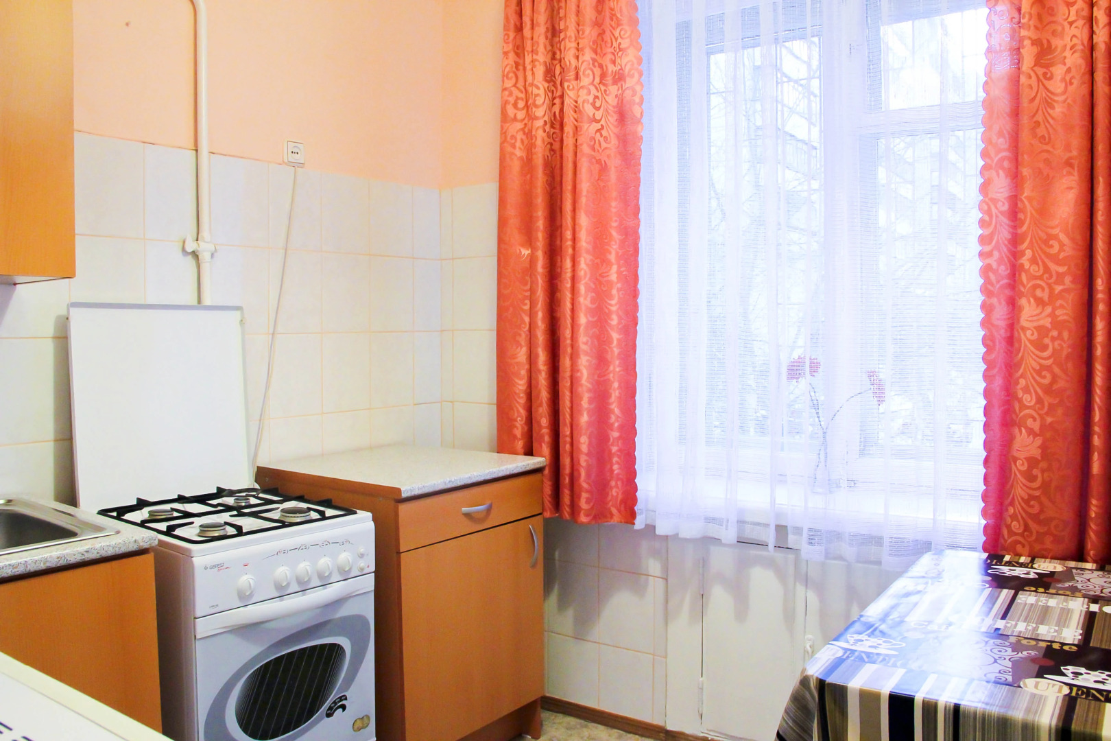 Апартаменты АЛЛиС-ХОЛЛ Сакко и Ванцетти 60