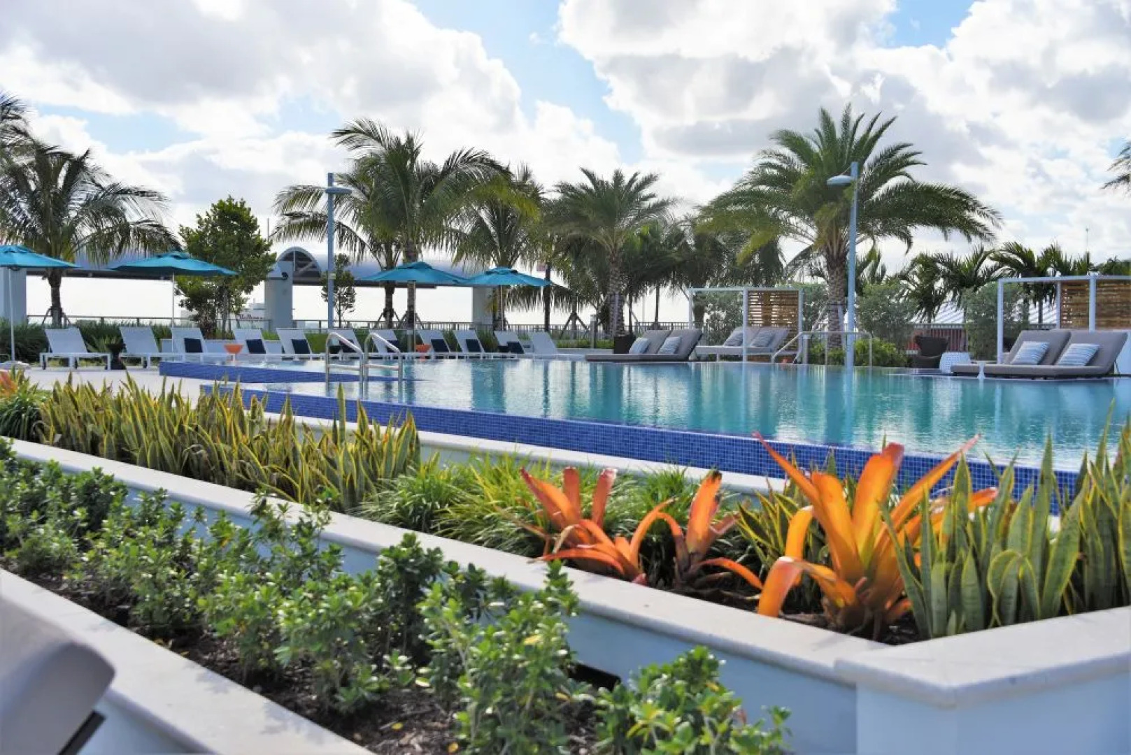 Апарт-Отель Hollywood Beach Luxury Residences