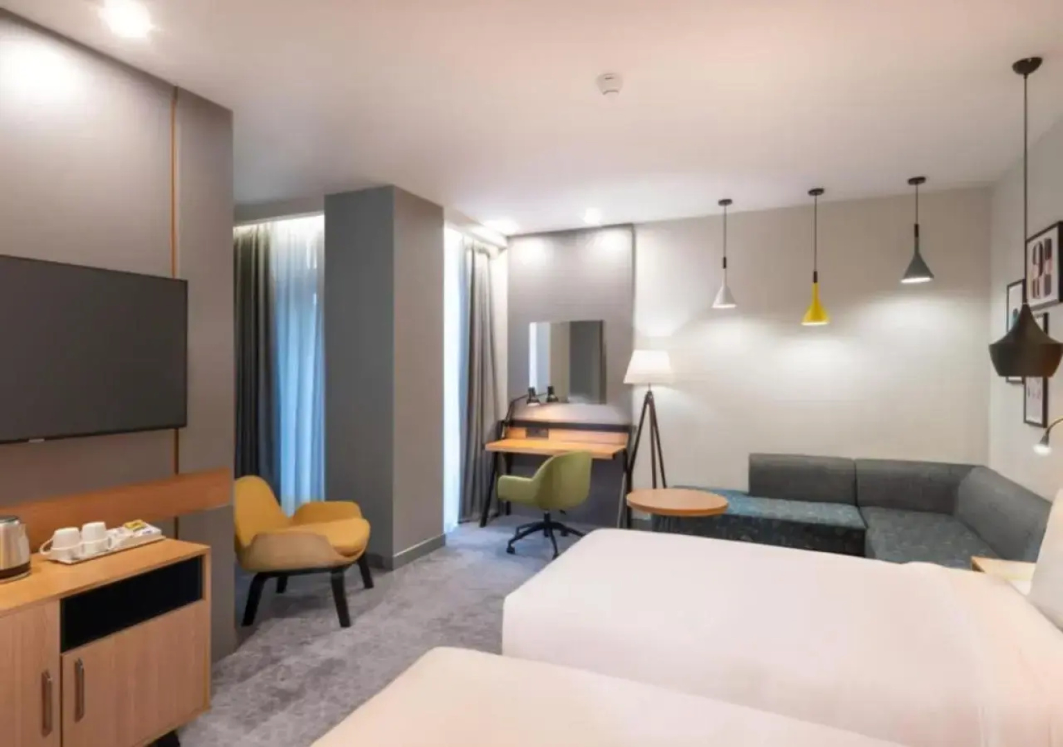 Отель Holiday Inn Yerevan Republic Square, an IHG Hotel