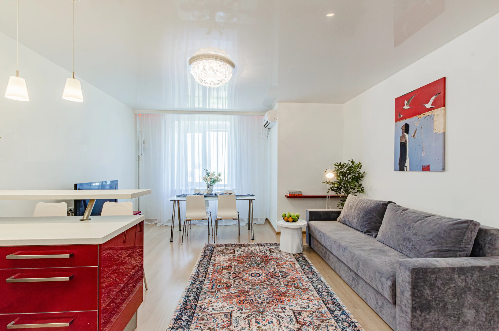 Квартира с Двумя Спальными Рядом с Ривьерой