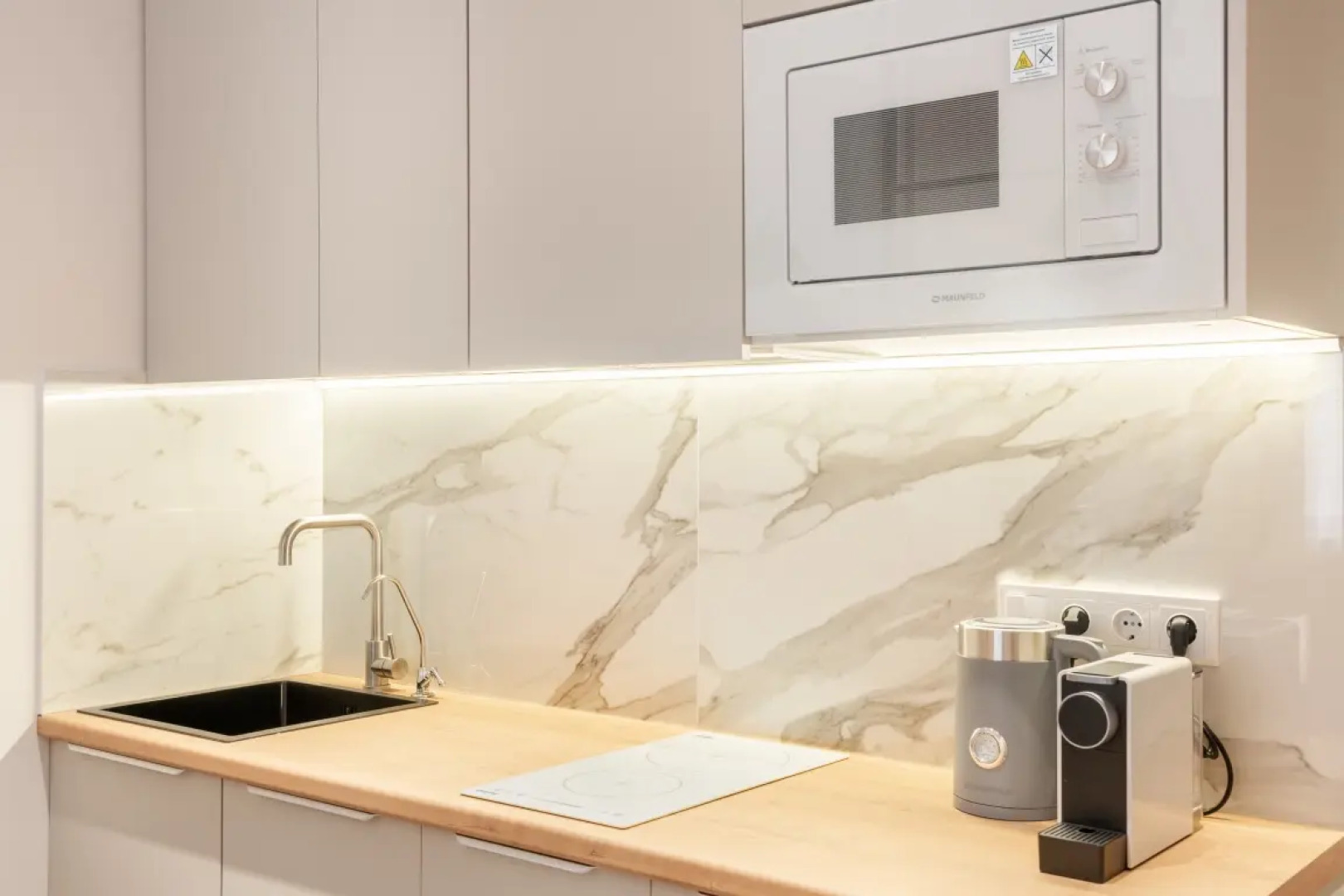 Апартаменты Делюкс с барной стойкой Модерн Дизайн у Динамо