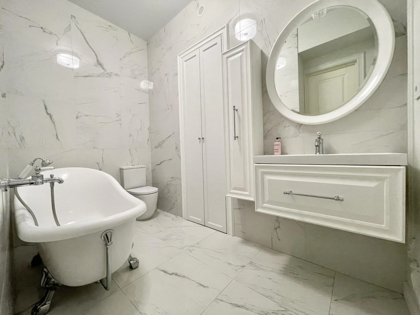 Апартаменты 4-комнатные HomeApart Свердлова, 26