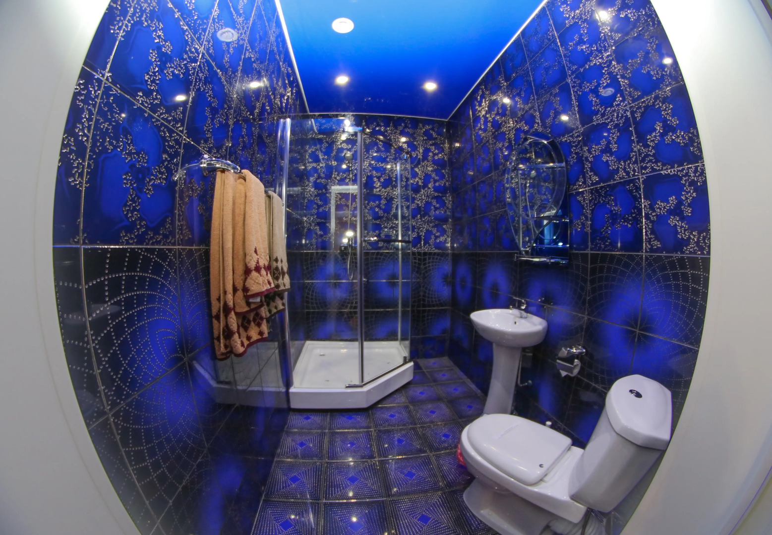 Отель Антураж