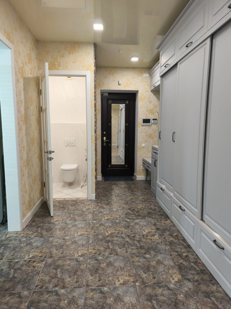 Квартира просторная на Богдана Хмельницкого