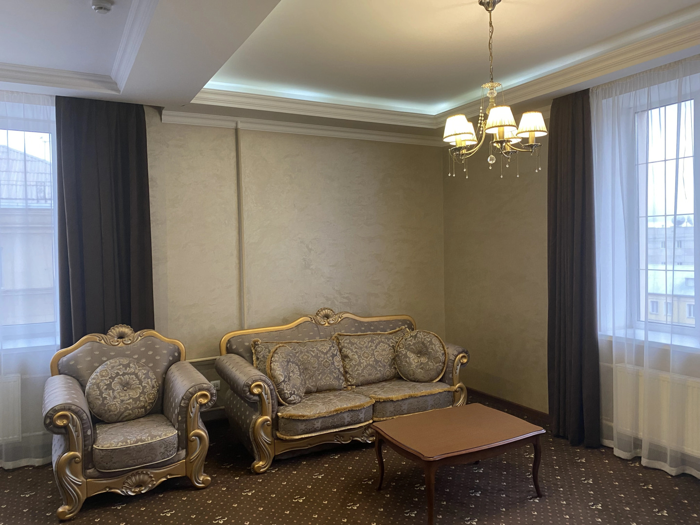 Отель Корона