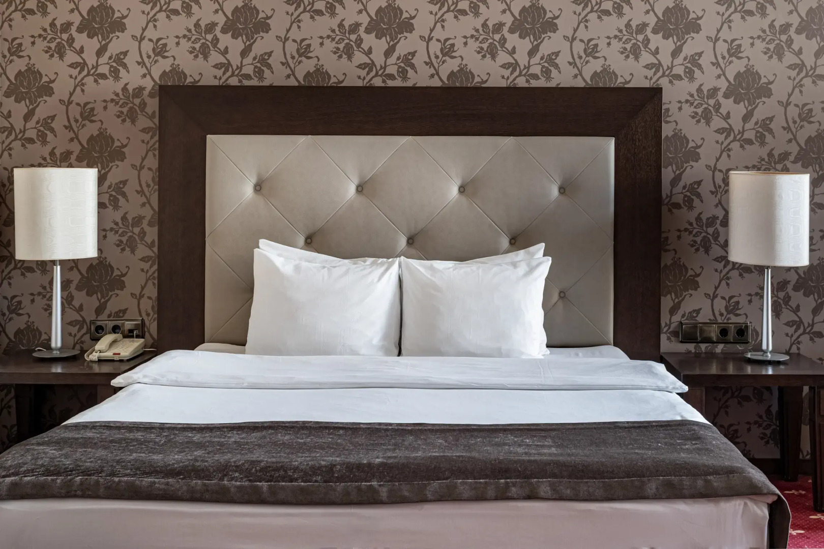 Отель Петро Палас 