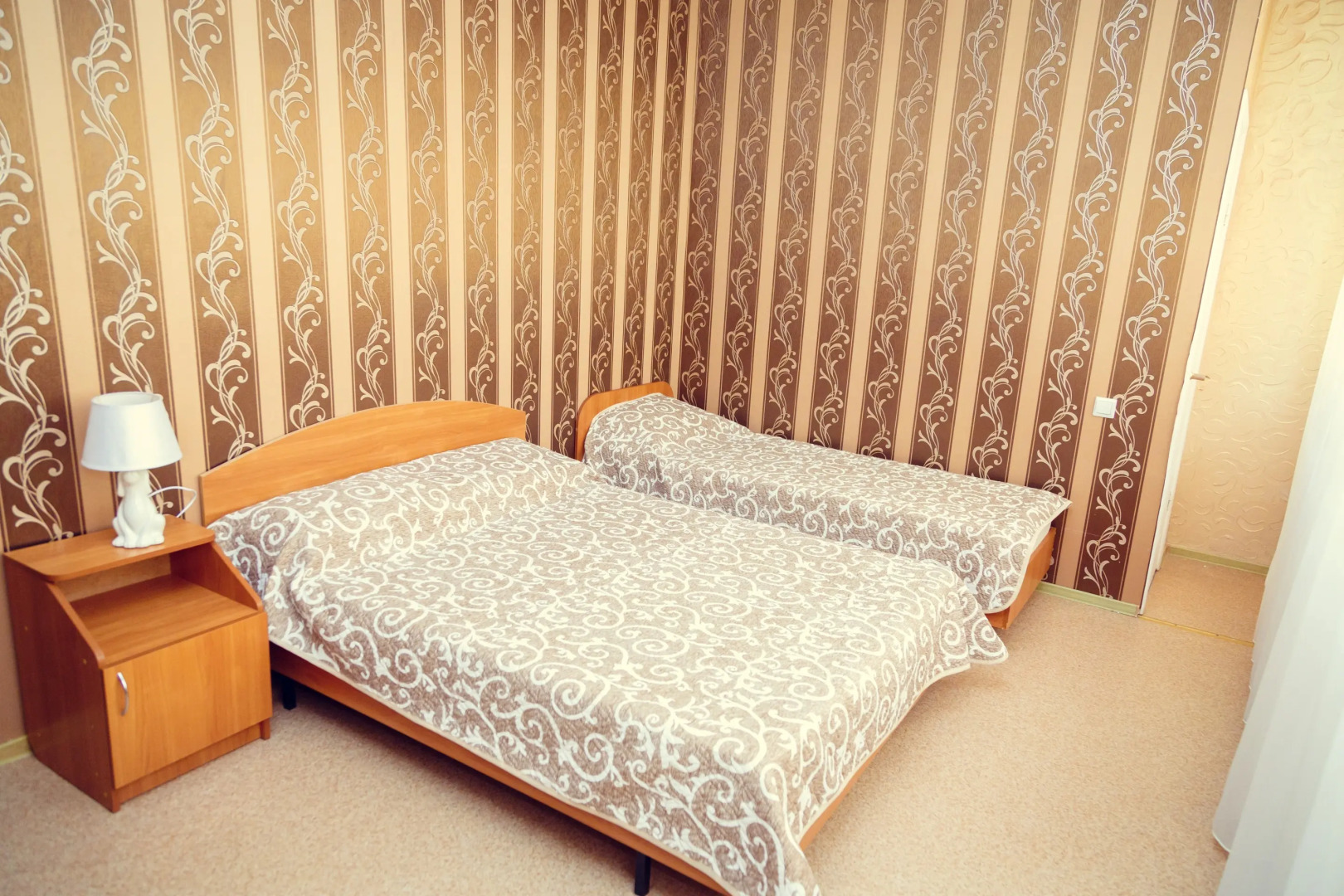 Отель София