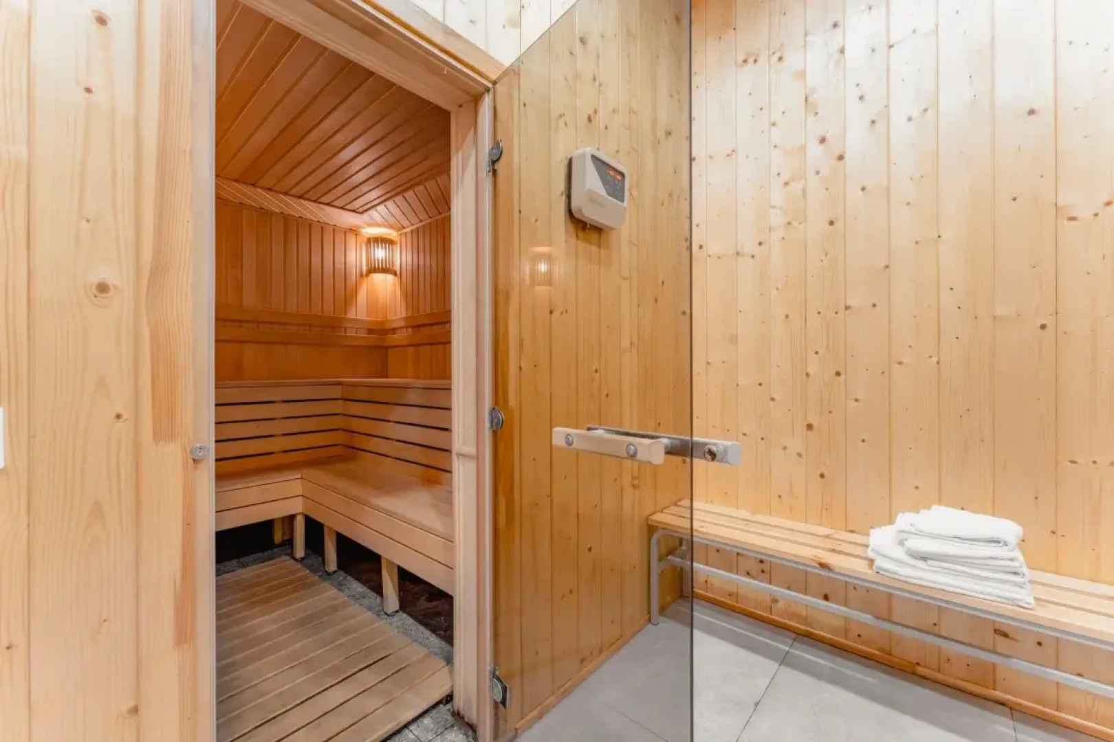 Апартаменты Мини Студия с бассейном