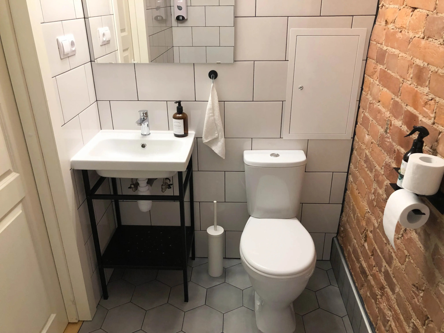 Жилое помещение Forever Young Rooms