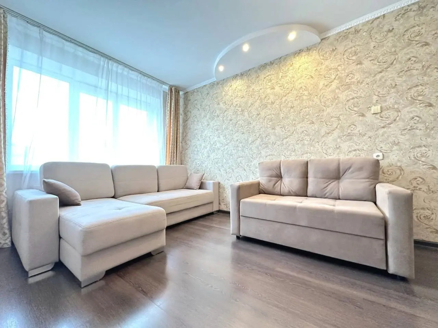 Квартира Двухкомнатная с балконом на Притомском