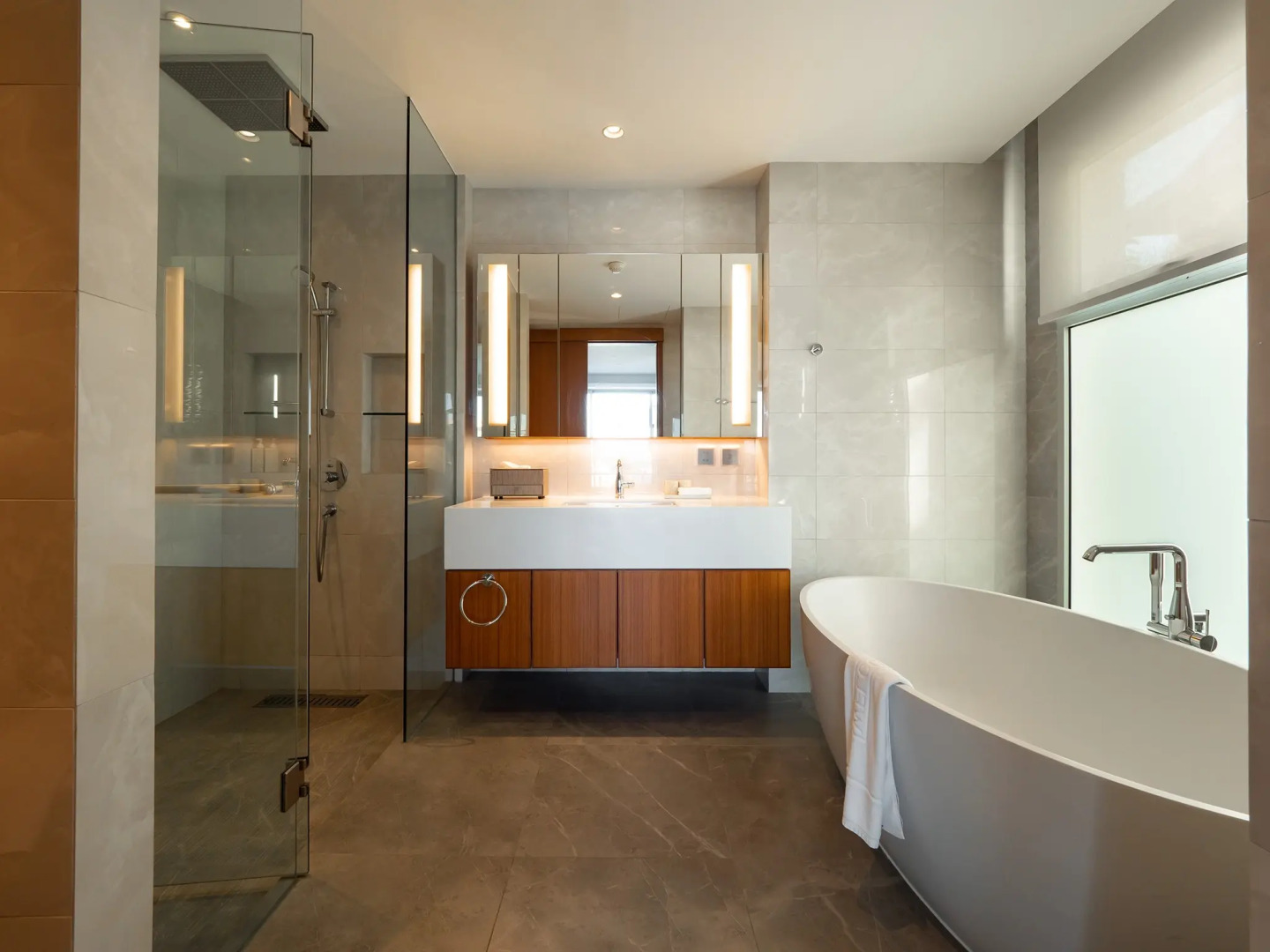 Прекрасные апартаменты с бассейном в Laguna Phuket