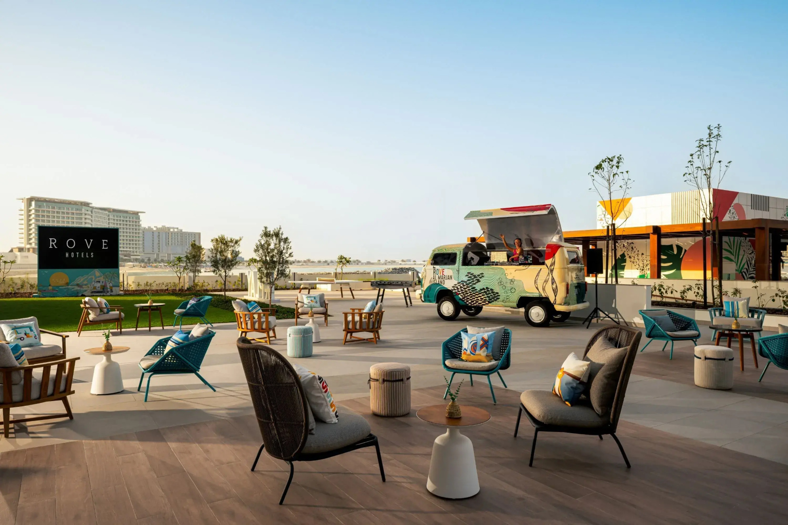 Отель Rove Al Marjan Island