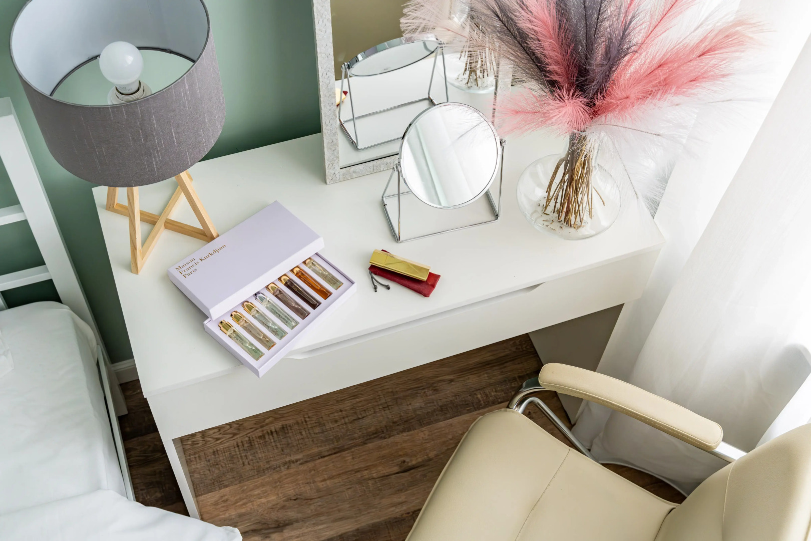 Апартаменты Sergeew Apartments двухкомнатный Люкс с видом на набережную Фонтанки