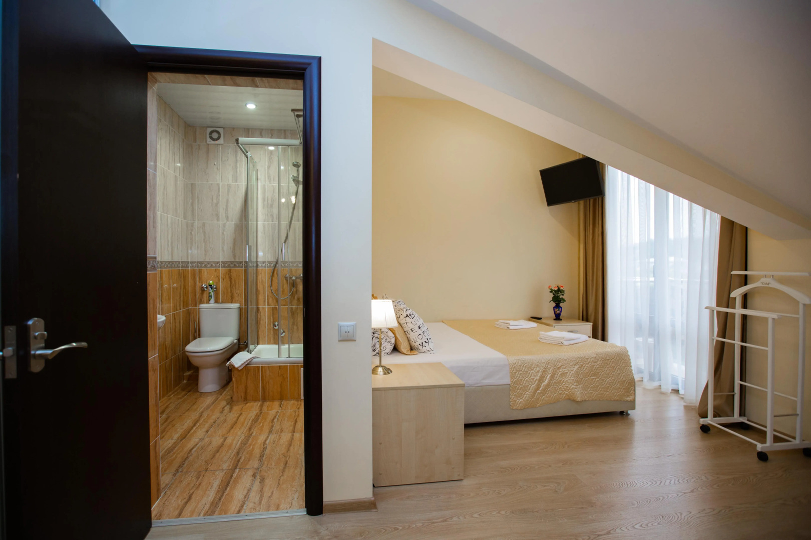 Отель София