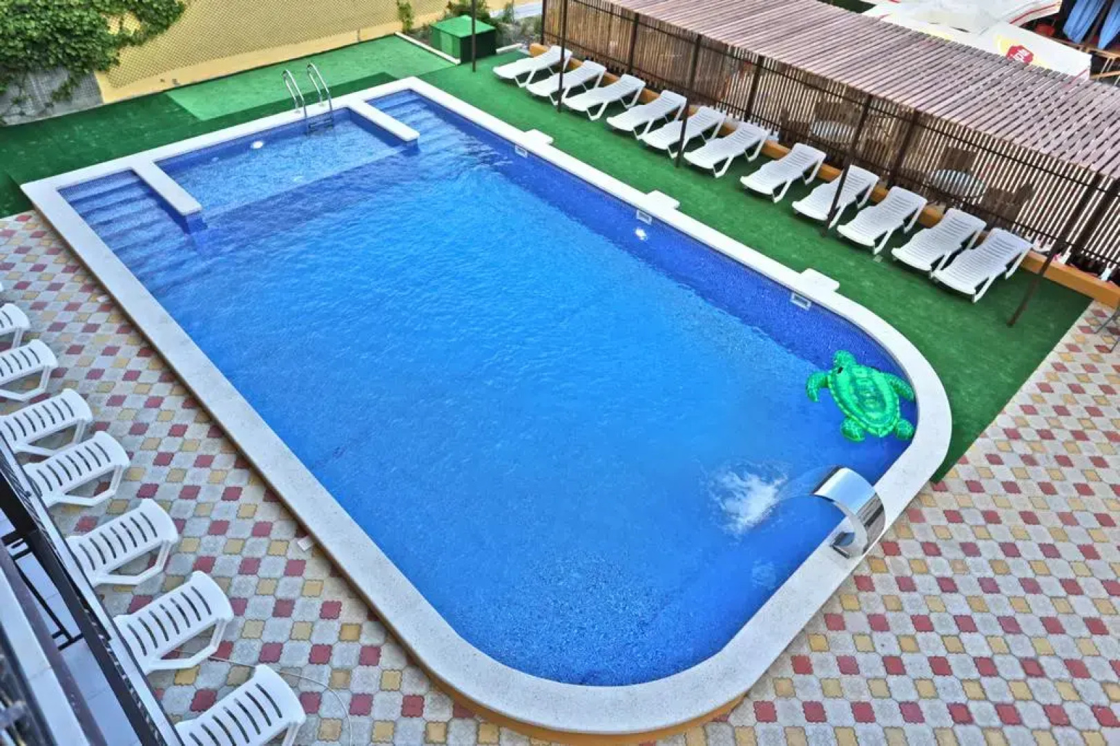 Отель Grand Eliza Гранд Элиза