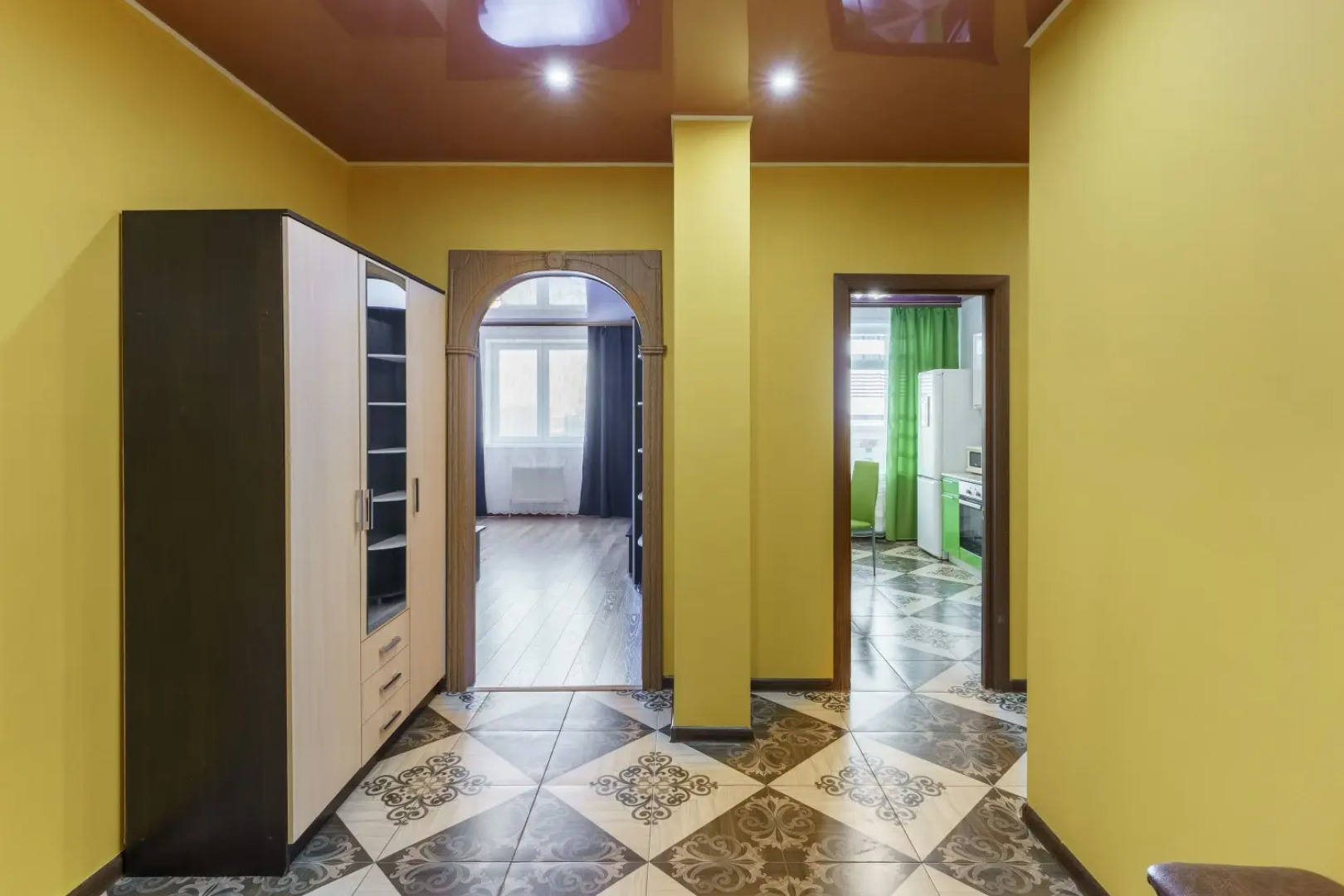 Апартаменты с двумя спальнями в центре Тюмени