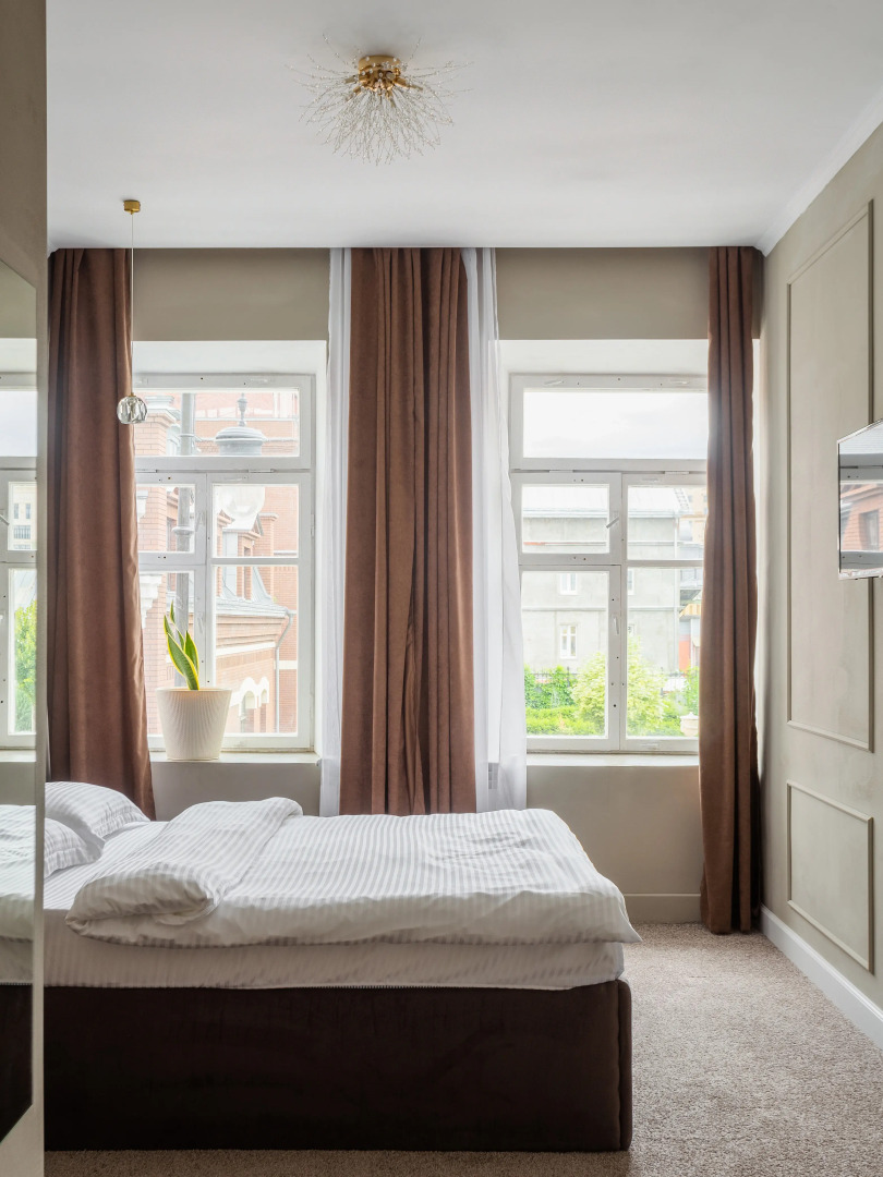 Отель Тихонов