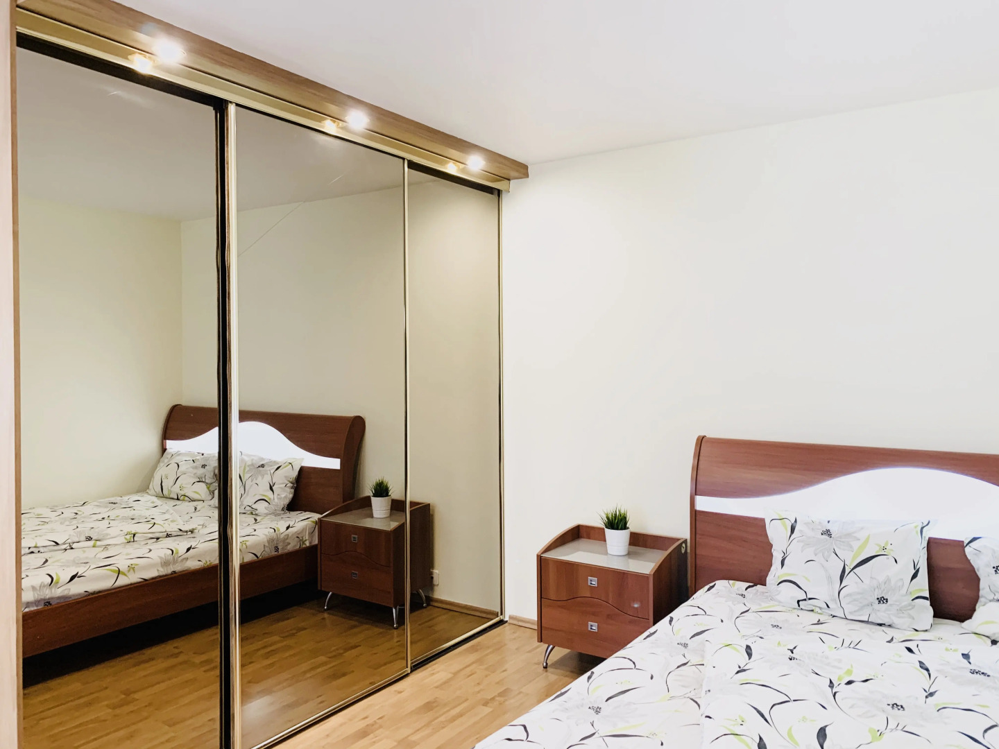 Апартаменты HotelRoom24 у метро белорусская