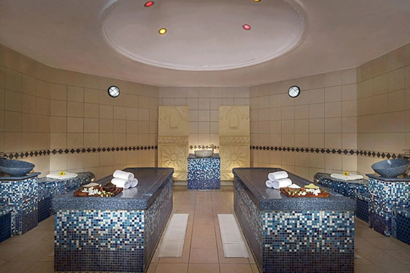 Курортный отель JA The Resort - JA Beach hotel