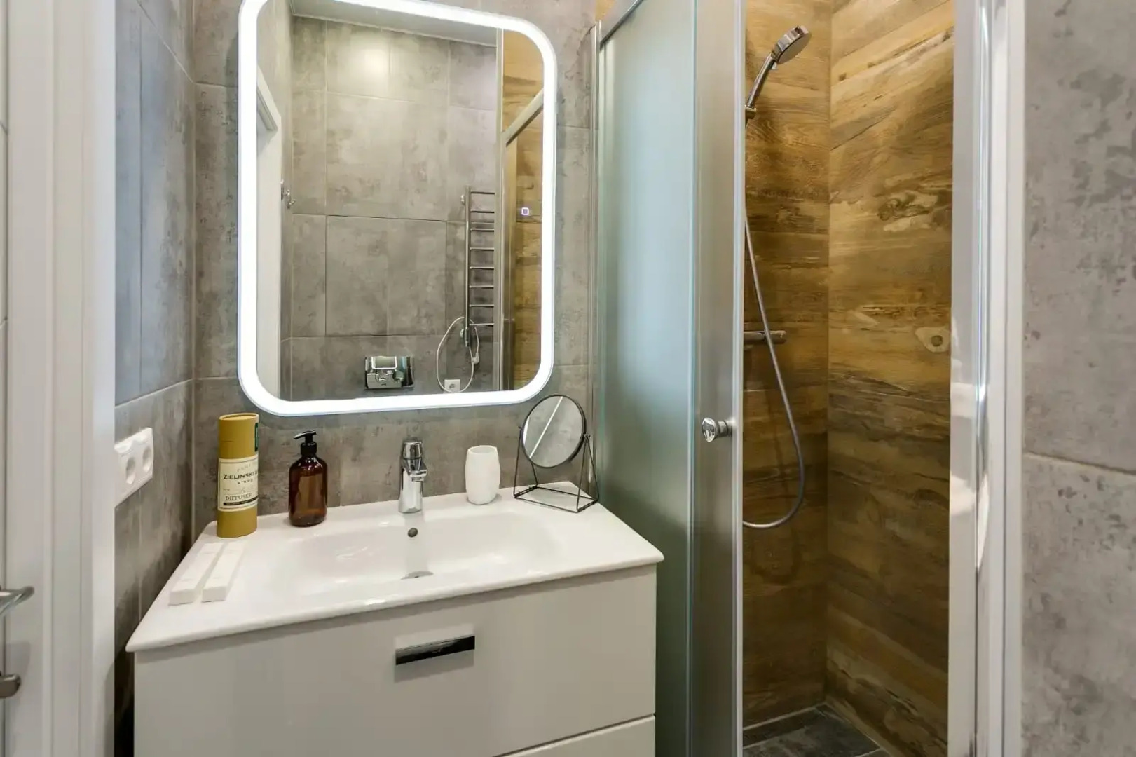 Апартаменты Алис Sleek Design